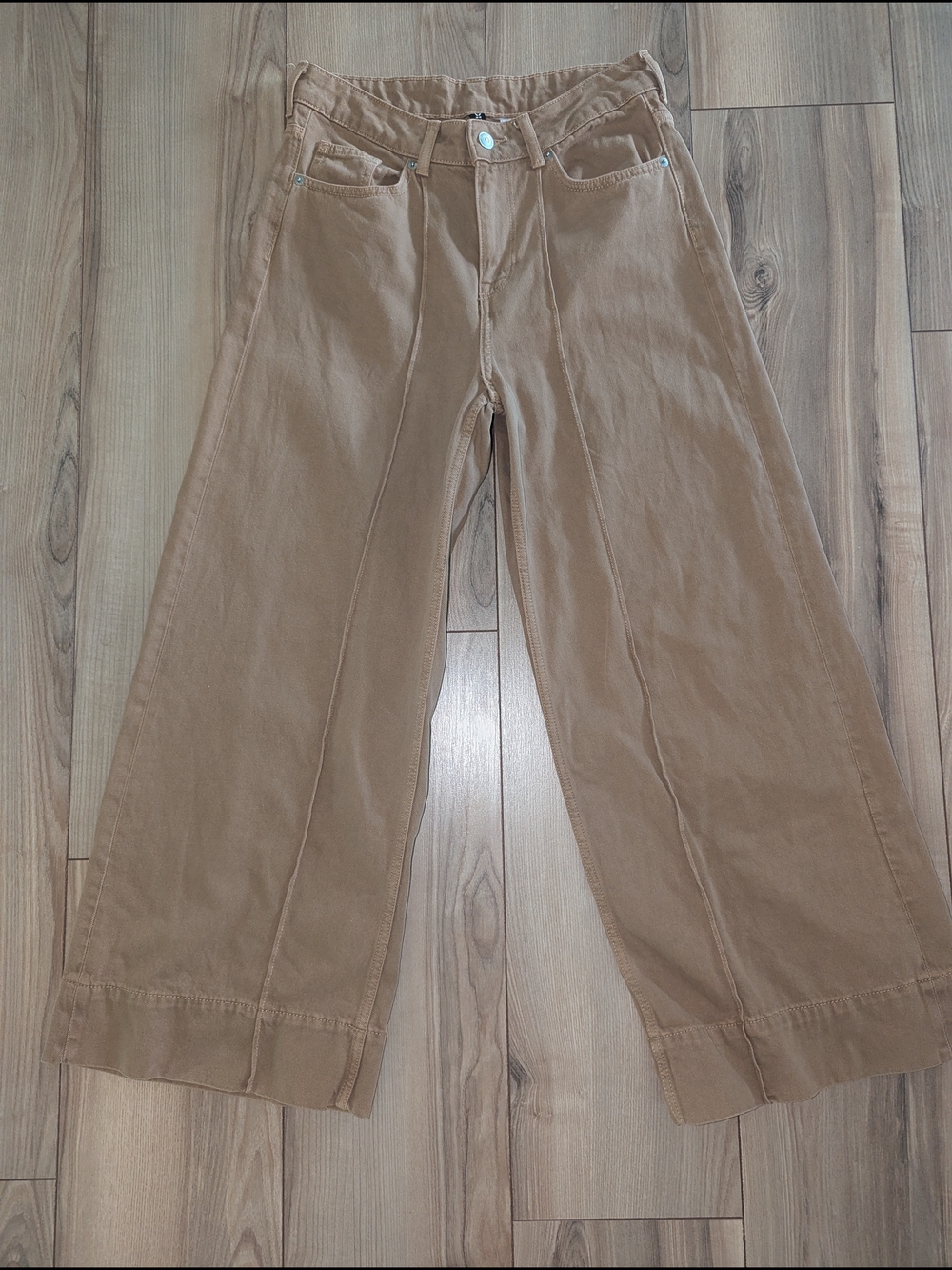 H&M Wide Leg Flare Jeans in Light Brown/Tan